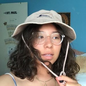 Meet your Posher, Leah